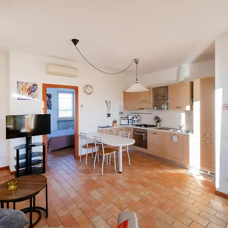 Apartmentsgarda - Rosa Chiare